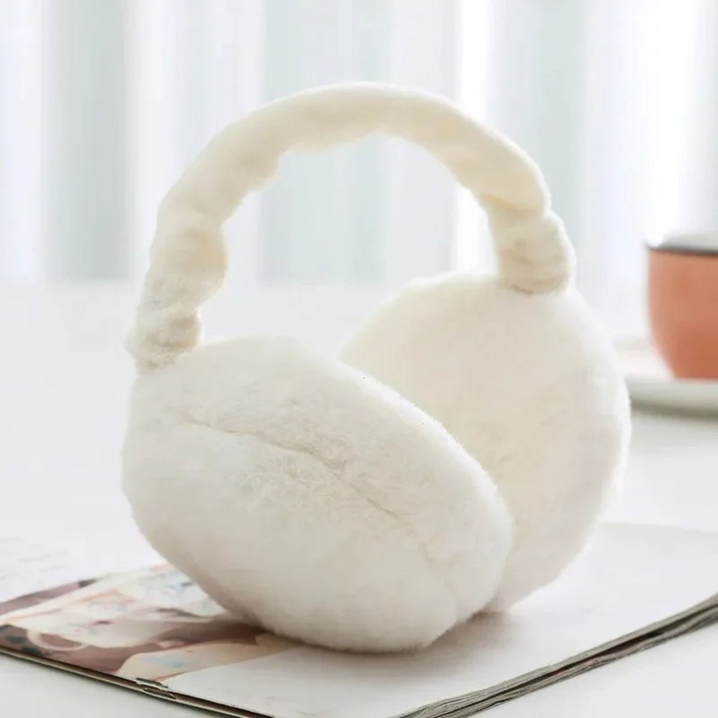 Chauffe-oreilles fluffy banc en fausse fourrure – modèle Lykke Quello