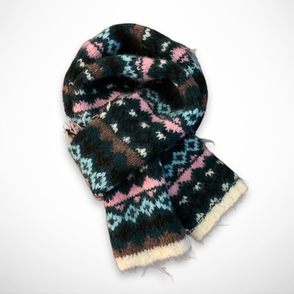 Luma jacquard scarf – Graphic pattern and soft feel