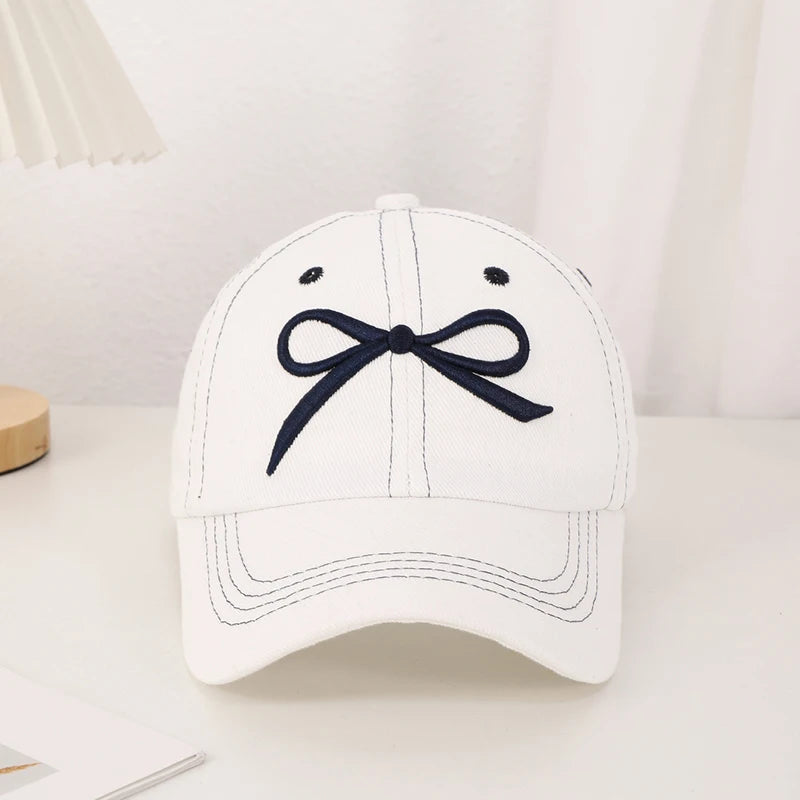 casquette blanche douce ligne
