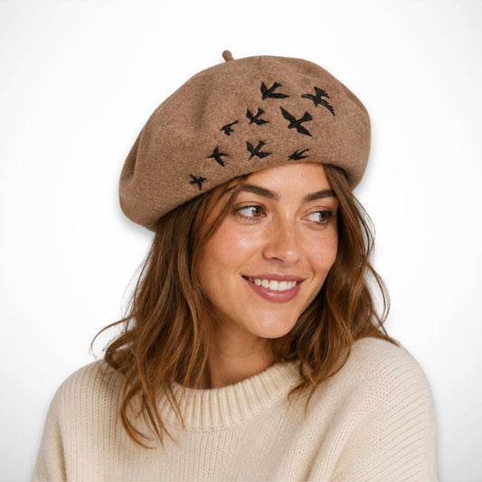 Ninon Beret – Beret embroidered with small birds
