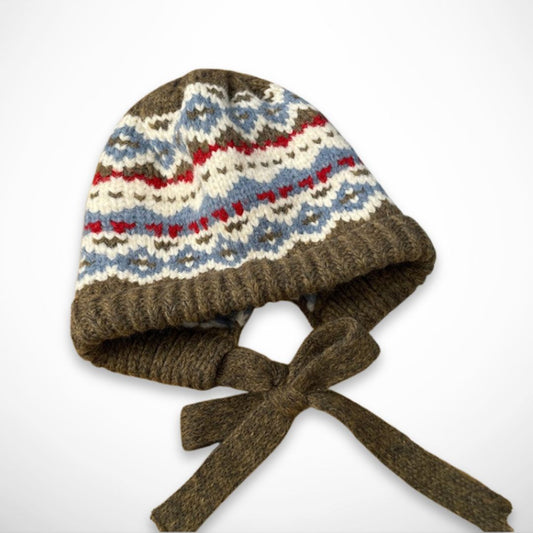 Elna Kapuzenmütze – Warme Strickmütze mit Kordelzug