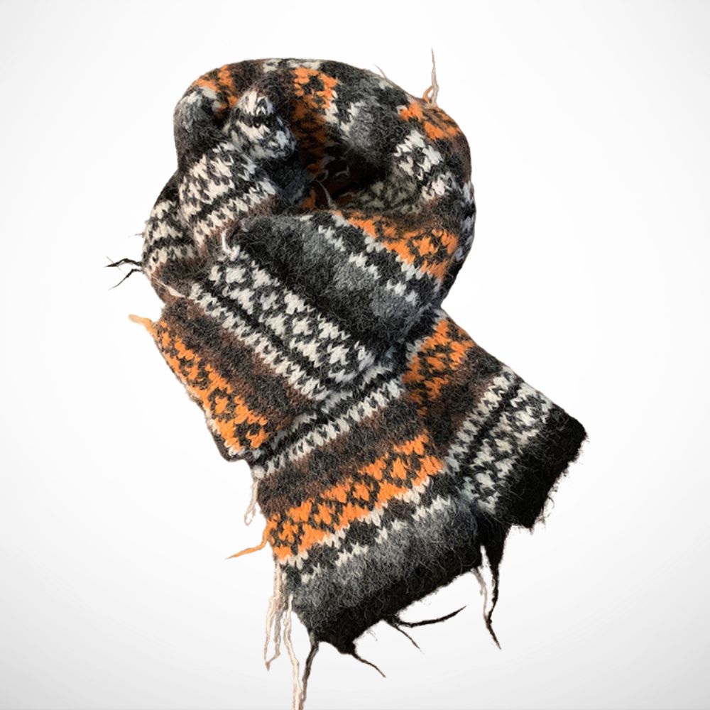 Luma jacquard scarf – Graphic pattern and soft feel