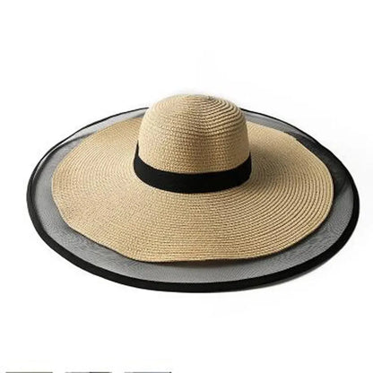 chapeau de paille et bord en tulle